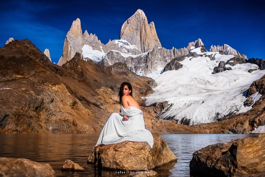 Ensaio de fotos na Patagônia, ensaio de noivos na patagonia, patagonia, el calafate, noiva, noiva na patagonia, casamento na patagonia, wedding patagonia, bride patagonia, argentina, el chaltein, el calafate, cerro torre, laguna de los tres, loma del pliegue tumbado, glaciais, perito moreno, noiva perito moreno, casamento no gelo, noiva fitz roy, fitz roy, trakking, noiva patagonia, noiva patagônia
