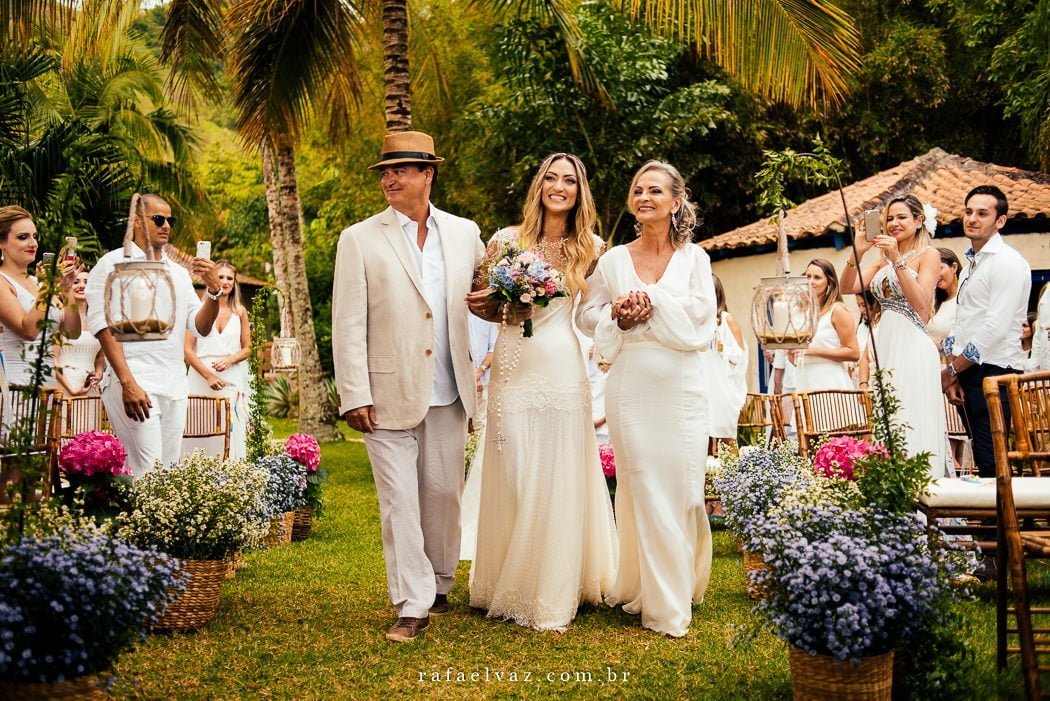 casamento na praia, praia, casamento, casando na praia, ideias de casamento na praia, locais para casar na praia, noiva na praia, ensaio na praia