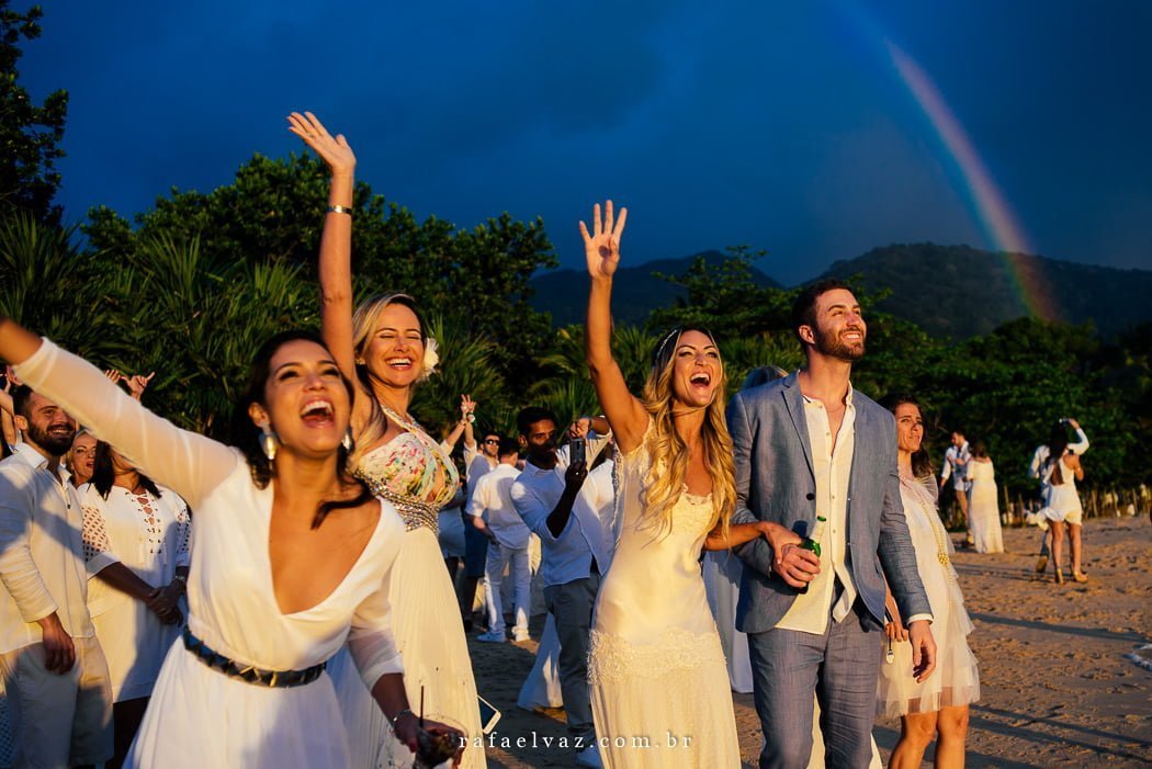 casamento na praia, praia, casamento, casando na praia, ideias de casamento na praia, locais para casar na praia, noiva na praia, ensaio na praia