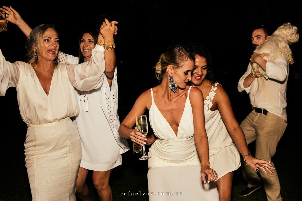 casamento na praia, praia, casamento, casando na praia, ideias de casamento na praia, locais para casar na praia, noiva na praia, ensaio na praia