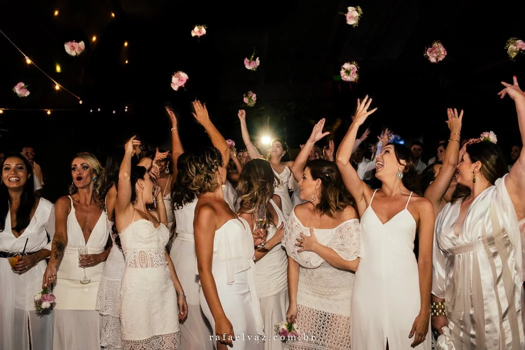 casamento na praia, praia, casamento, casando na praia, ideias de casamento na praia, locais para casar na praia, noiva na praia, ensaio na praia