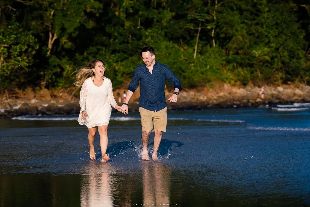 Pré Wedding na praia, ensaio de casamento, ensaio de casal, ensaio na praia, ensaio de fotos na praia, ensaio de dia, ensaio de casal de dia, pré wedding na praia
