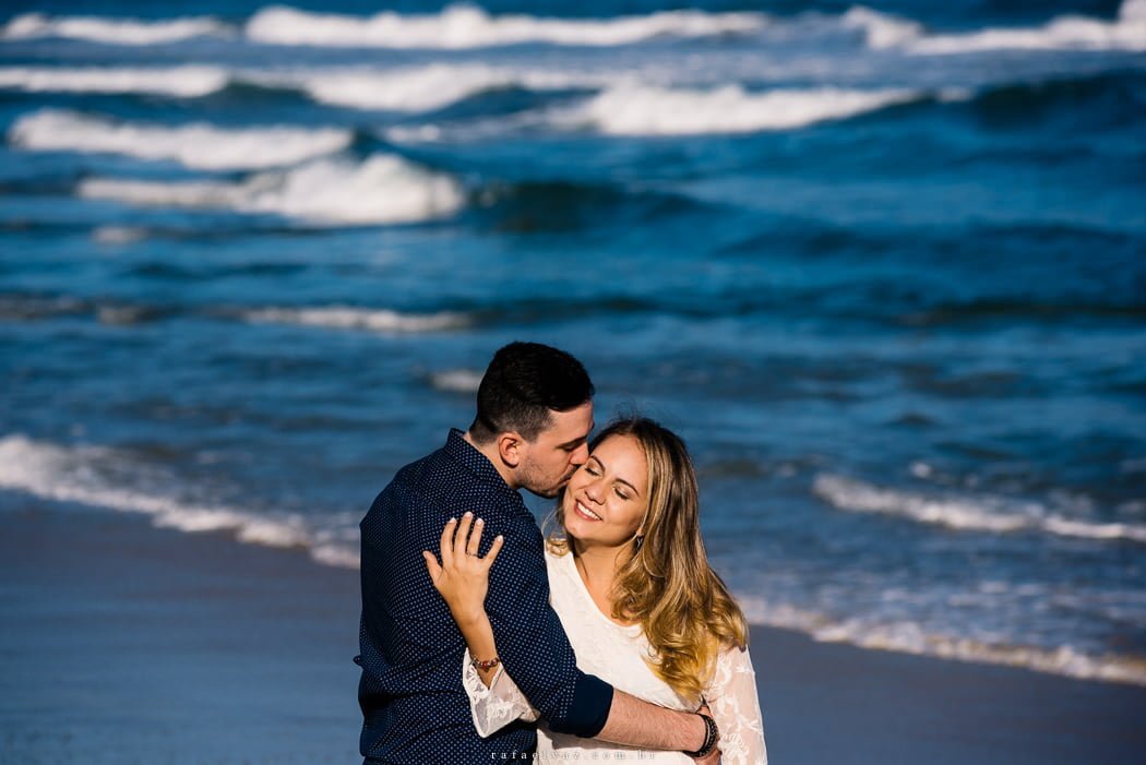 Pré Wedding na praia, ensaio de casamento, ensaio de casal, ensaio na praia, ensaio de fotos na praia, ensaio de dia, ensaio de casal de dia, pré wedding na praia