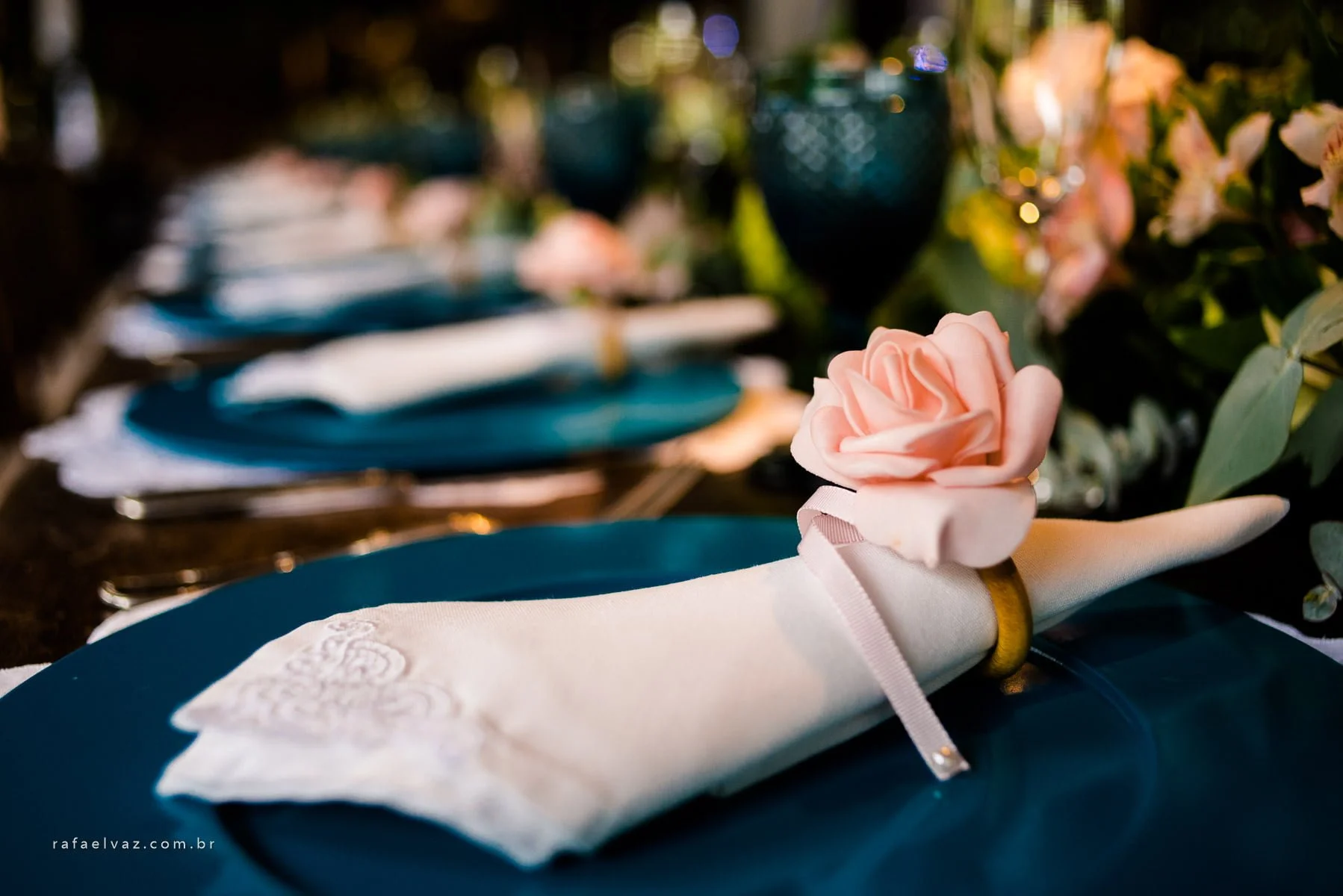 Casamento no Espaço Serra do Mar a noite, casamento no campo, casamento a noite, casamento no campo a noite, casamento em sp, casamento em sao paulo, decoração de casamento no campo, decoração de casamento rustico, decoração de casamento, flores no casamento, lucas anderi, vestido de noiva, vestida de noiva, vestido de noiva lucas anderi, rafael vaz fotografo, rafael vaz fotografia, casar no campo, say i do