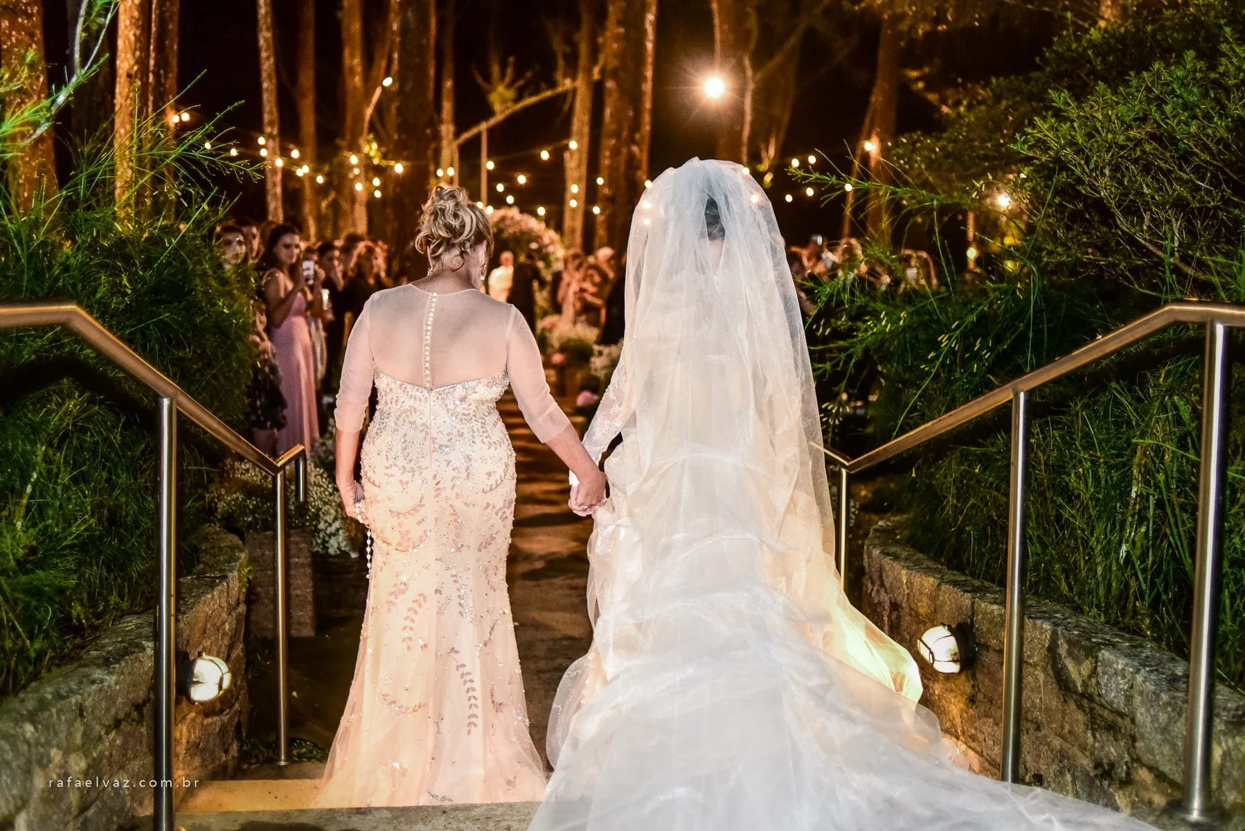 Casamento no Espaço Serra do Mar a noite, casamento no campo, casamento a noite, casamento no campo a noite, casamento em sp, casamento em sao paulo, decoração de casamento no campo, decoração de casamento rustico, decoração de casamento, flores no casamento, lucas anderi, vestido de noiva, vestida de noiva, vestido de noiva lucas anderi, rafael vaz fotografo, rafael vaz fotografia, casar no campo, say i do