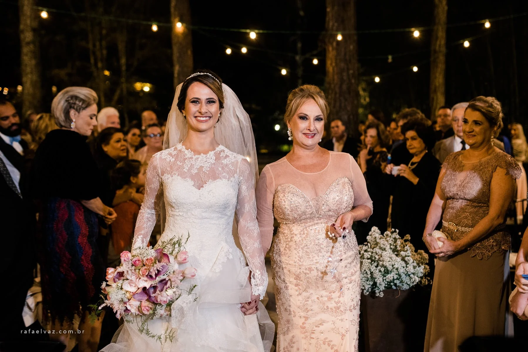 Casamento no Espaço Serra do Mar a noite, casamento no campo, casamento a noite, casamento no campo a noite, casamento em sp, casamento em sao paulo, decoração de casamento no campo, decoração de casamento rustico, decoração de casamento, flores no casamento, lucas anderi, vestido de noiva, vestida de noiva, vestido de noiva lucas anderi, rafael vaz fotografo, rafael vaz fotografia, casar no campo, say i do