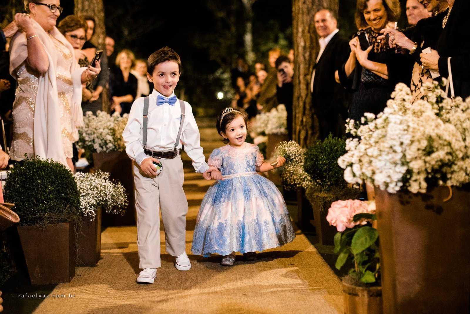 Casamento no Espaço Serra do Mar a noite, casamento no campo, casamento a noite, casamento no campo a noite, casamento em sp, casamento em sao paulo, decoração de casamento no campo, decoração de casamento rustico, decoração de casamento, flores no casamento, lucas anderi, vestido de noiva, vestida de noiva, vestido de noiva lucas anderi, rafael vaz fotografo, rafael vaz fotografia, casar no campo, say i do