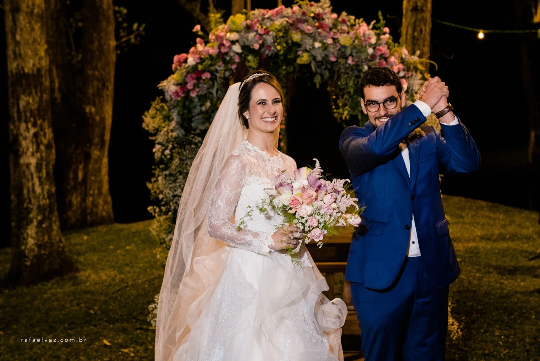 Casamento no Espaço Serra do Mar a noite, casamento no campo, casamento a noite, casamento no campo a noite, casamento em sp, casamento em sao paulo, decoração de casamento no campo, decoração de casamento rustico, decoração de casamento, flores no casamento, lucas anderi, vestido de noiva, vestida de noiva, vestido de noiva lucas anderi, rafael vaz fotografo, rafael vaz fotografia, casar no campo, say i do