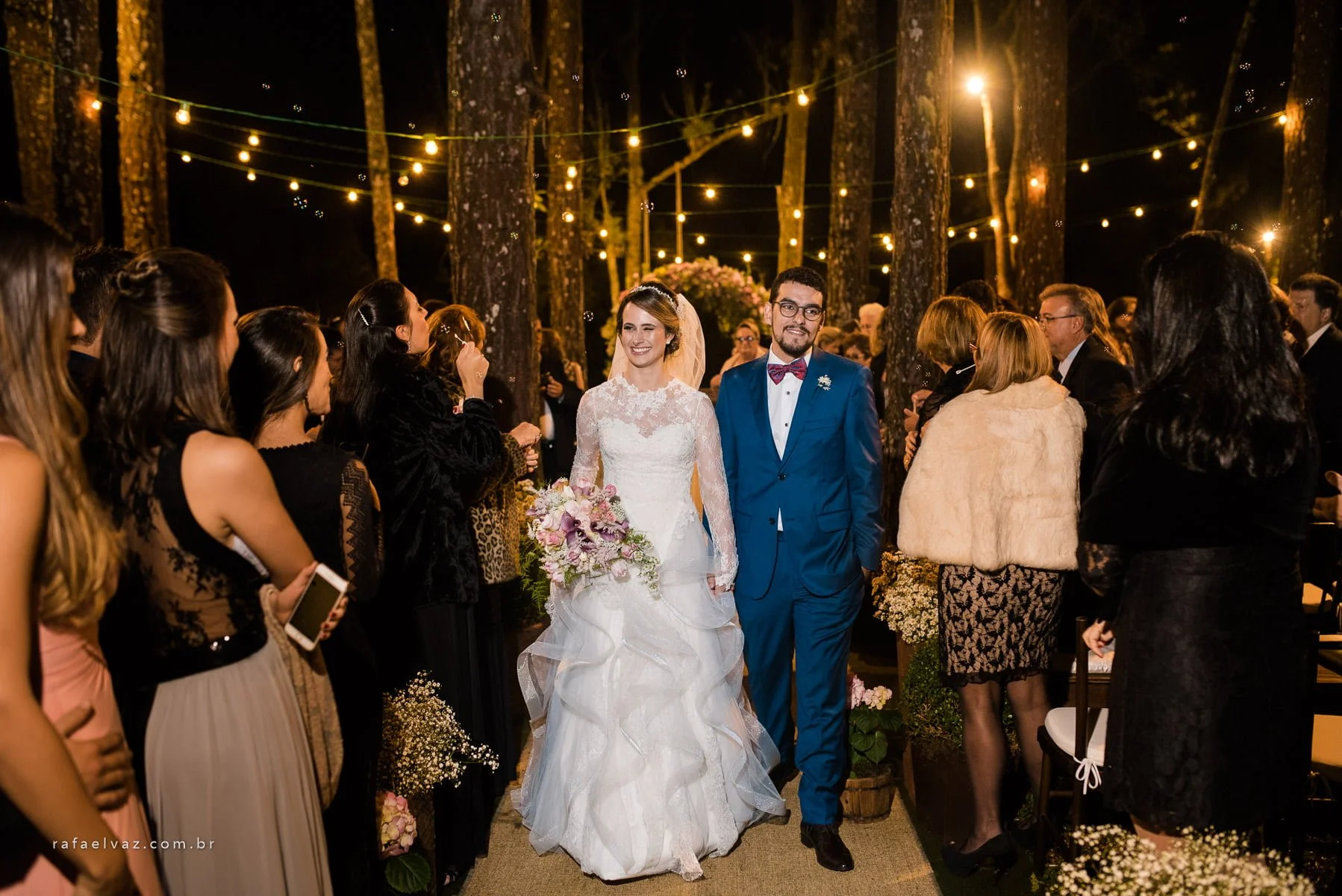 Casamento no Espaço Serra do Mar a noite, casamento no campo, casamento a noite, casamento no campo a noite, casamento em sp, casamento em sao paulo, decoração de casamento no campo, decoração de casamento rustico, decoração de casamento, flores no casamento, lucas anderi, vestido de noiva, vestida de noiva, vestido de noiva lucas anderi, rafael vaz fotografo, rafael vaz fotografia, casar no campo, say i do