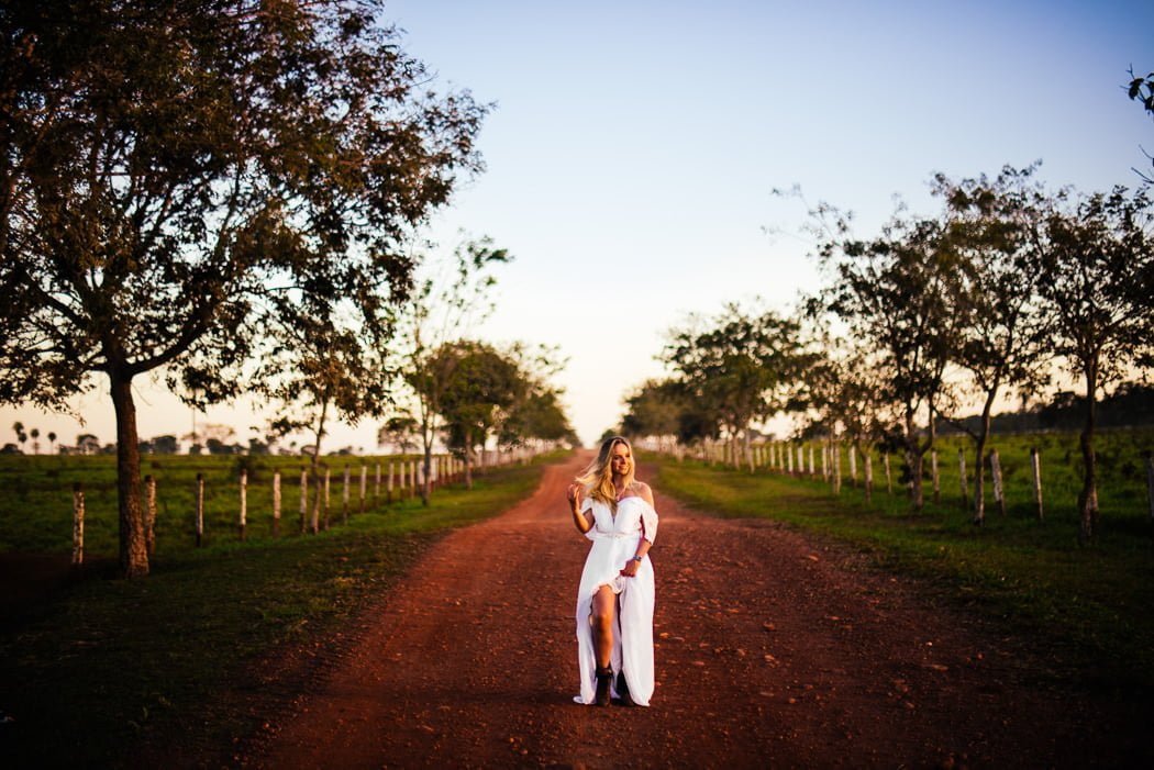 Ensaio de noiva, vestido de noiva, vestida de noiva, fotos de noiva em bonito, ensaio, pré wedding, ensaio no campo, ensaio de dia, ensaio de casal
