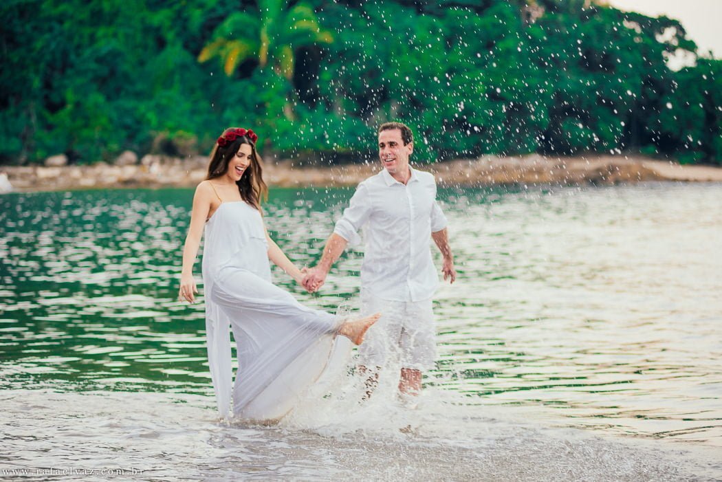 Ensaio na Praia de Iporanga, Ensaio de dia, ensaio na praia, pré wedding, ensaio de casal, fotos de casamento de dia, casamento pé na areia