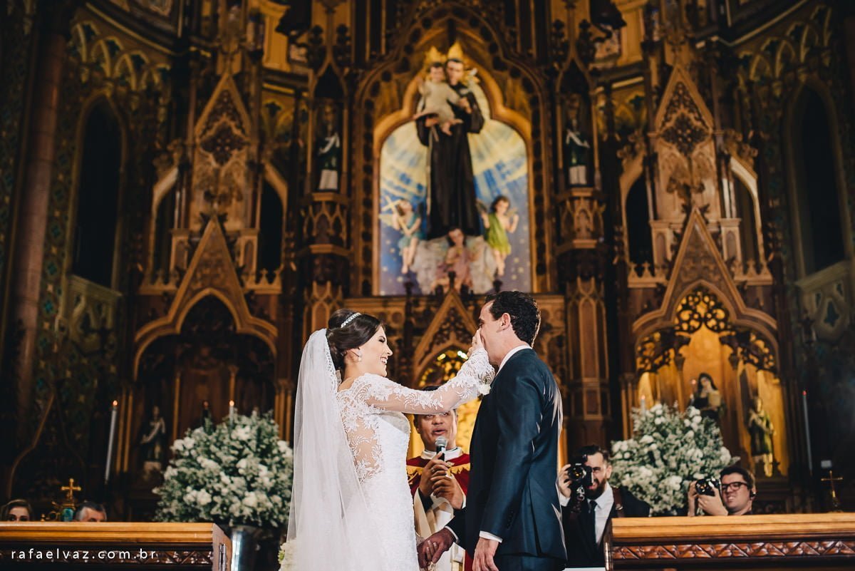 Casamento Camila Albino e Luiz Gustavo Senhorini, casamento em santos, casamento em são paulo, casamento no monte serrat, casamento tradicional, casamento a noite, casamento da dançarina do faustão, camila albino, fotografo de casamento sp, rafael vaz fotografo, casamento no embaré, casamento na basílica do embaré