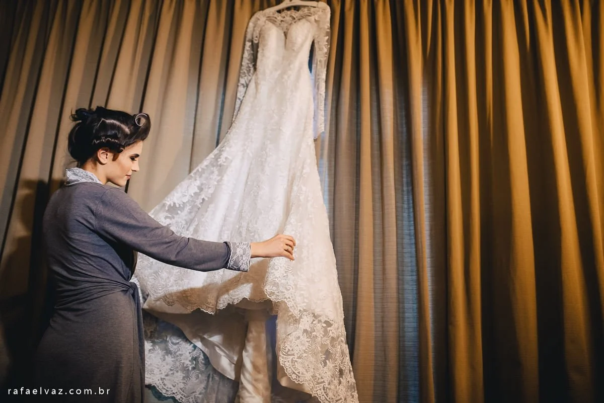 Casamento Camila Albino e Luiz Gustavo Senhorini, casamento em santos, casamento em são paulo, casamento no monte serrat, casamento tradicional, casamento a noite, casamento da dançarina do faustão, camila albino, fotografo de casamento sp, rafael vaz fotografo, casamento no embaré, casamento na basílica do embaré