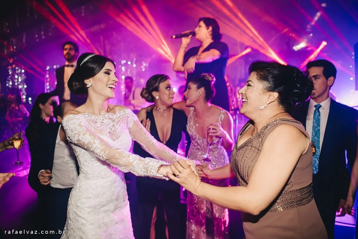 Casamento Camila Albino e Luiz Gustavo Senhorini, casamento em santos, casamento em são paulo, casamento no monte serrat, casamento tradicional, casamento a noite, casamento da dançarina do faustão, camila albino, fotografo de casamento sp, rafael vaz fotografo, casamento no embaré, casamento na basílica do embaré