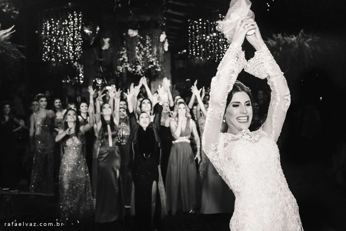Casamento Camila Albino e Luiz Gustavo Senhorini, casamento em santos, casamento em são paulo, casamento no monte serrat, casamento tradicional, casamento a noite, casamento da dançarina do faustão, camila albino, fotografo de casamento sp, rafael vaz fotografo, casamento no embaré, casamento na basílica do embaré