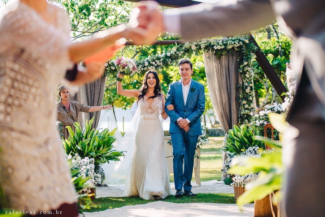 Casamento no reserva Tambá, casamento nathália e victor, casamento na praia, casamento pé na areia, casamento de dia, casar de dia, vestida de noiva