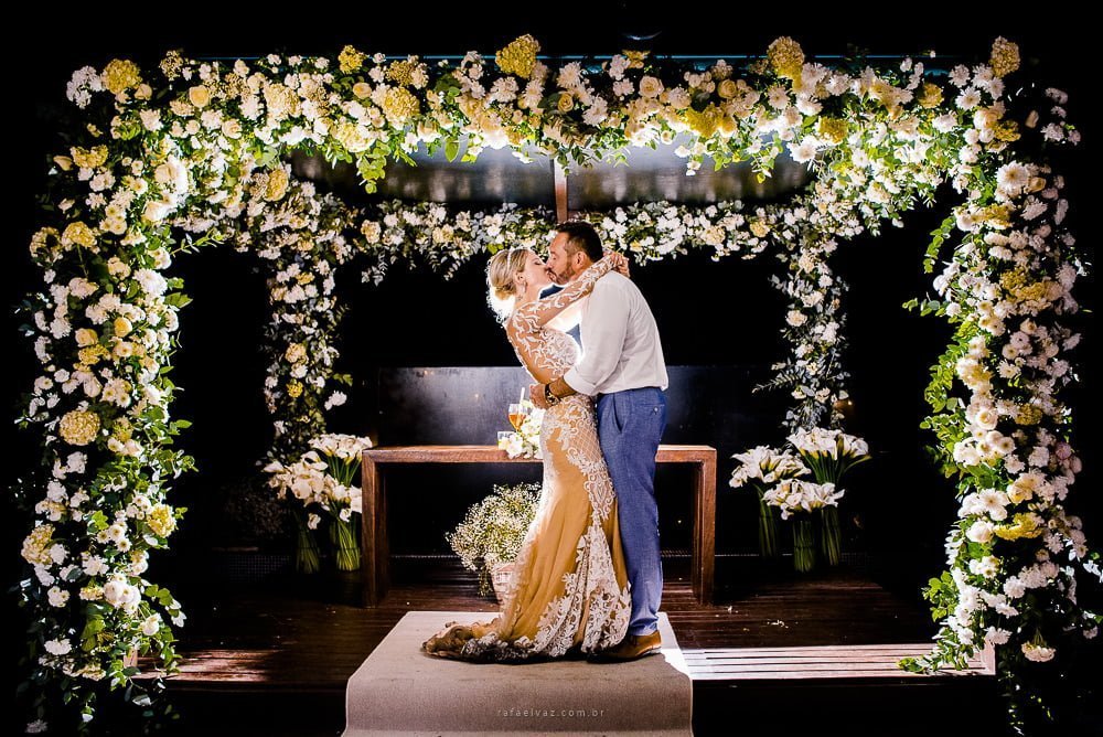 Casamento em Búzios, fotografo de casamento RJ, casamento RJ, Rio de Janeiro, Casamento de dia, casamento no rio, casamento na praia, decoração de casamento na praia, decoração de casamento de dia, vestida de noiva, fotógrafo de casamento em Búzios