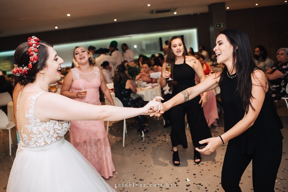 Casamento simples e elegante, casamento simples na igreja, casamento em casa, making of em casa, decoração de casamento simples, fotografia de casamento em santos, fotografia de casamento em igreja, fotógrafo de casamento, fotografo de casamento sp, rafael vaz fotografia