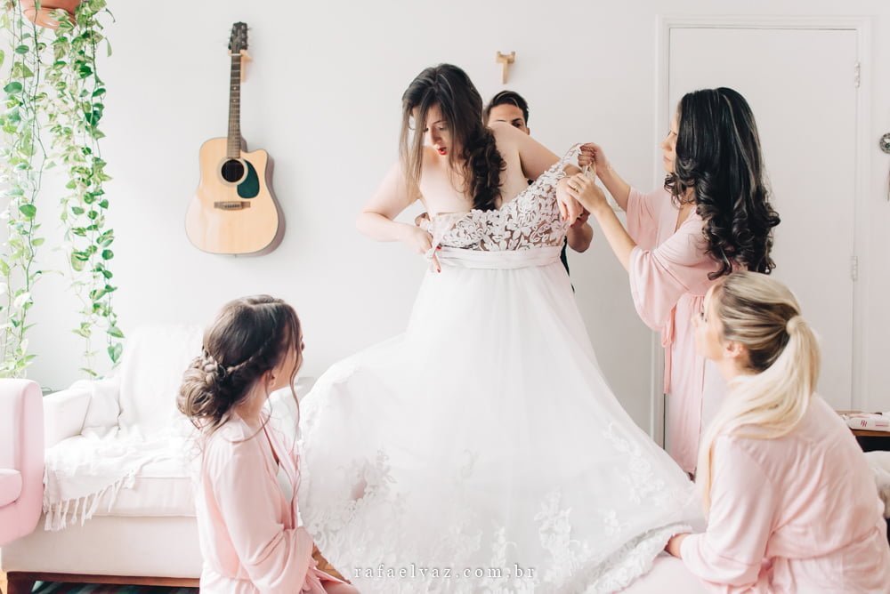 Casamento simples e elegante, casamento simples na igreja, casamento em casa, making of em casa, decoração de casamento simples, fotografia de casamento em santos, fotografia de casamento em igreja, fotógrafo de casamento, fotografo de casamento sp, rafael vaz fotografia