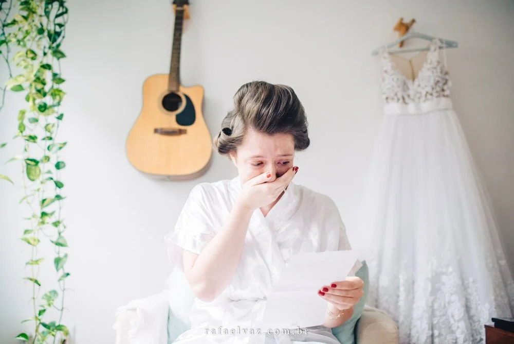 Casamento simples e elegante, casamento simples na igreja, casamento em casa, making of em casa, decoração de casamento simples, fotografia de casamento em santos, fotografia de casamento em igreja, fotógrafo de casamento, fotografo de casamento sp, rafael vaz fotografia