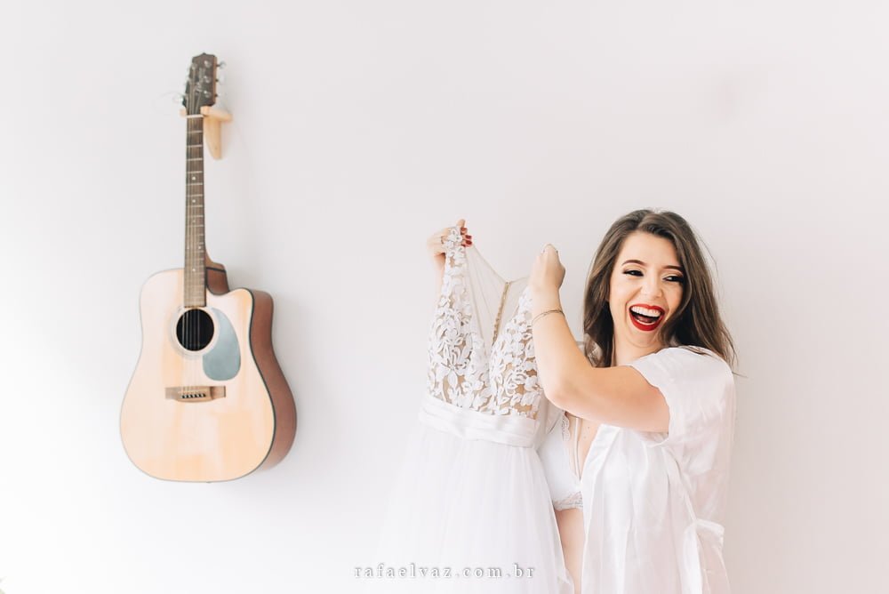 Casamento simples e elegante, casamento simples na igreja, casamento em casa, making of em casa, decoração de casamento simples, fotografia de casamento em santos, fotografia de casamento em igreja, fotógrafo de casamento, fotografo de casamento sp, rafael vaz fotografia