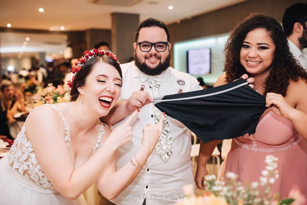 Casamento simples e elegante, casamento simples na igreja, casamento em casa, making of em casa, decoração de casamento simples, fotografia de casamento em santos, fotografia de casamento em igreja, fotógrafo de casamento, fotografo de casamento sp, rafael vaz fotografia