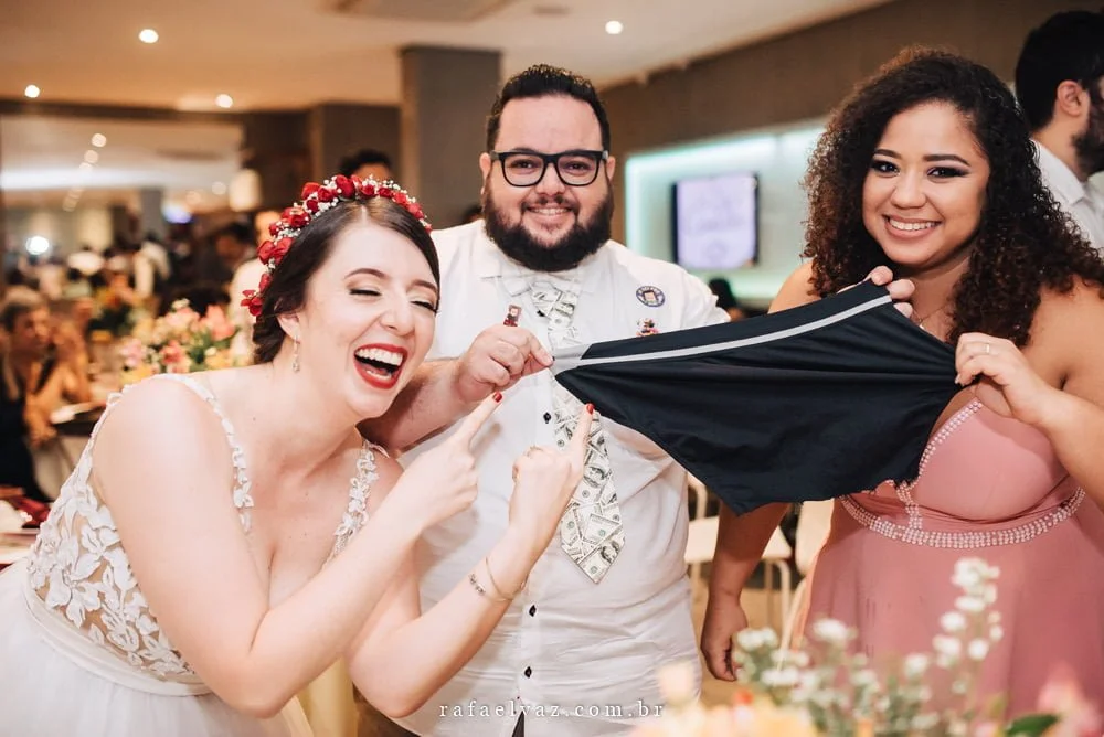 Casamento simples e elegante, casamento simples na igreja, casamento em casa, making of em casa, decoração de casamento simples, fotografia de casamento em santos, fotografia de casamento em igreja, fotógrafo de casamento, fotografo de casamento sp, rafael vaz fotografia