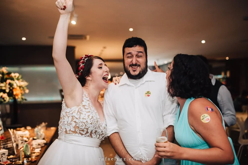 Casamento simples e elegante, casamento simples na igreja, casamento em casa, making of em casa, decoração de casamento simples, fotografia de casamento em santos, fotografia de casamento em igreja, fotógrafo de casamento, fotografo de casamento sp, rafael vaz fotografia