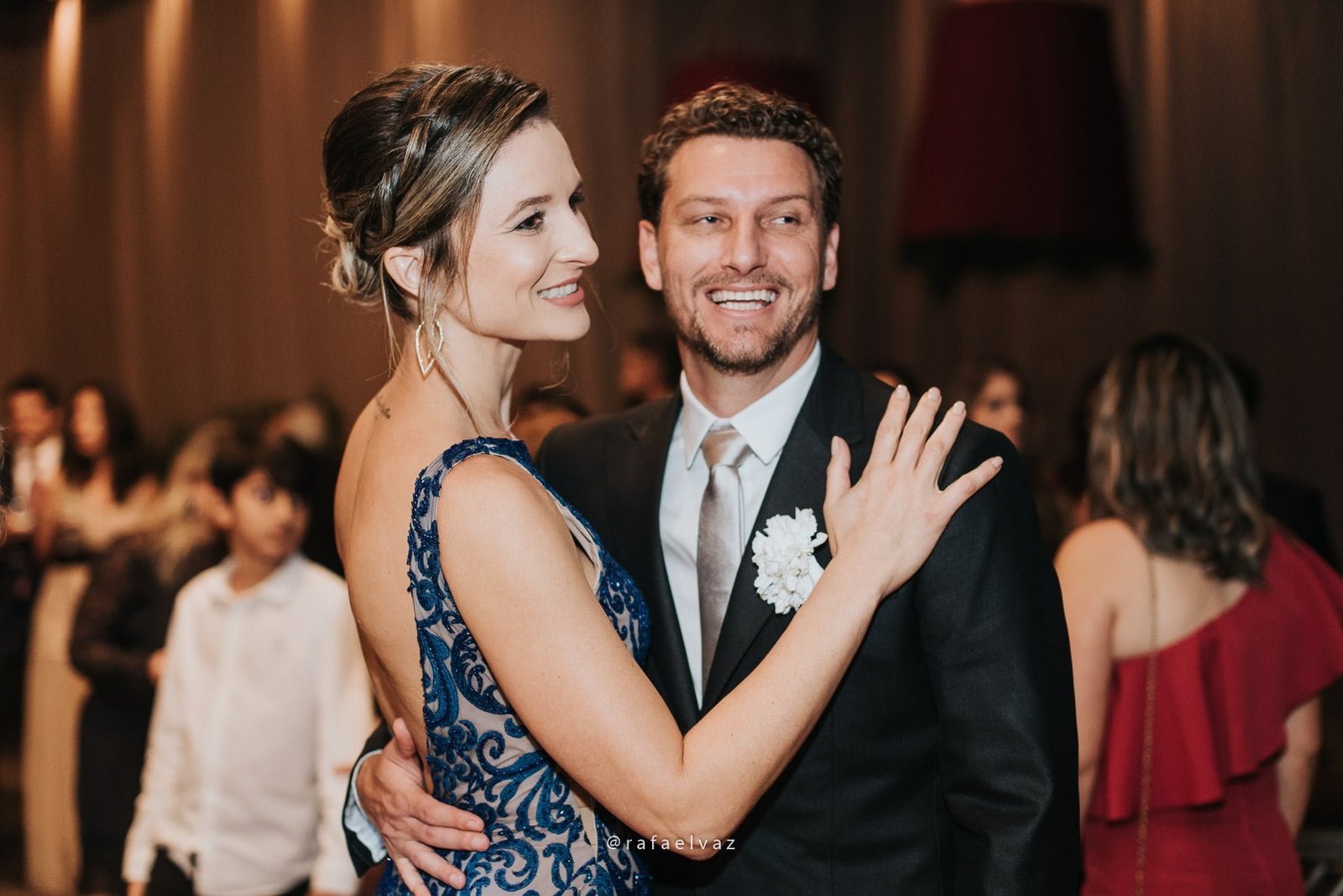 Casamento com neymar, neymar no casamento, casamento gabi e léo, casamento a noite, casamento na igreja, casamento na igreja do valongo, casamento com famoso, casamento com wesley safadão, casamento com safadão, neymar e bruna marquezine, neymar e bruna marquezine no casamento, casamento de jogador de futebol, casamento em santos, Rafael vaz fotografia, fotógrafo de famosos, david brasil, casamento de famosos, casamento do léo do santos, neymar e bruna marquezine padrinhos