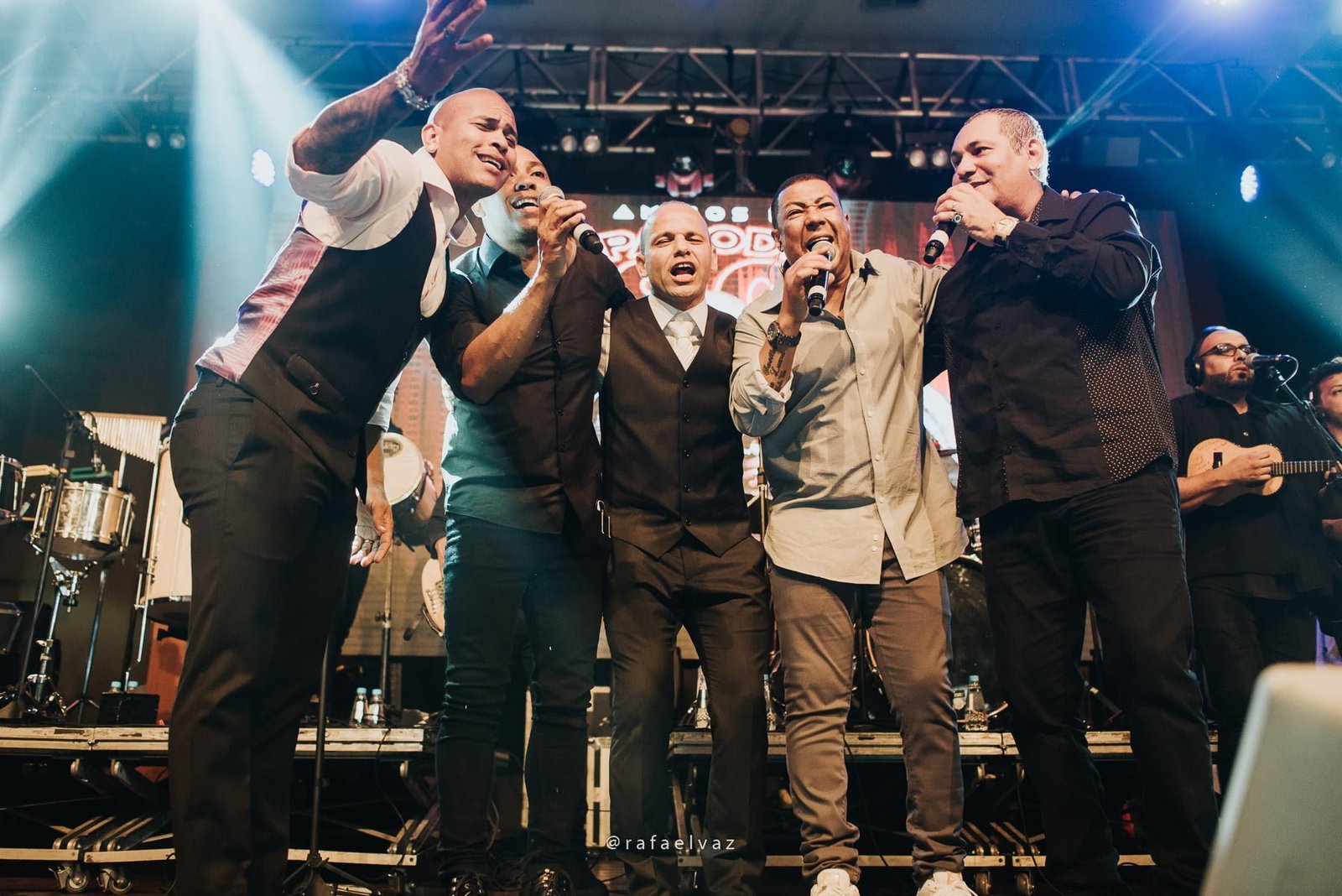 Casamento com neymar, neymar no casamento, casamento gabi e léo, casamento a noite, casamento na igreja, casamento na igreja do valongo, casamento com famoso, casamento com wesley safadão, casamento com safadão, neymar e bruna marquezine, neymar e bruna marquezine no casamento, casamento de jogador de futebol, casamento em santos, Rafael vaz fotografia, fotógrafo de famosos, david brasil, casamento de famosos, casamento do léo do santos, neymar e bruna marquezine padrinhos