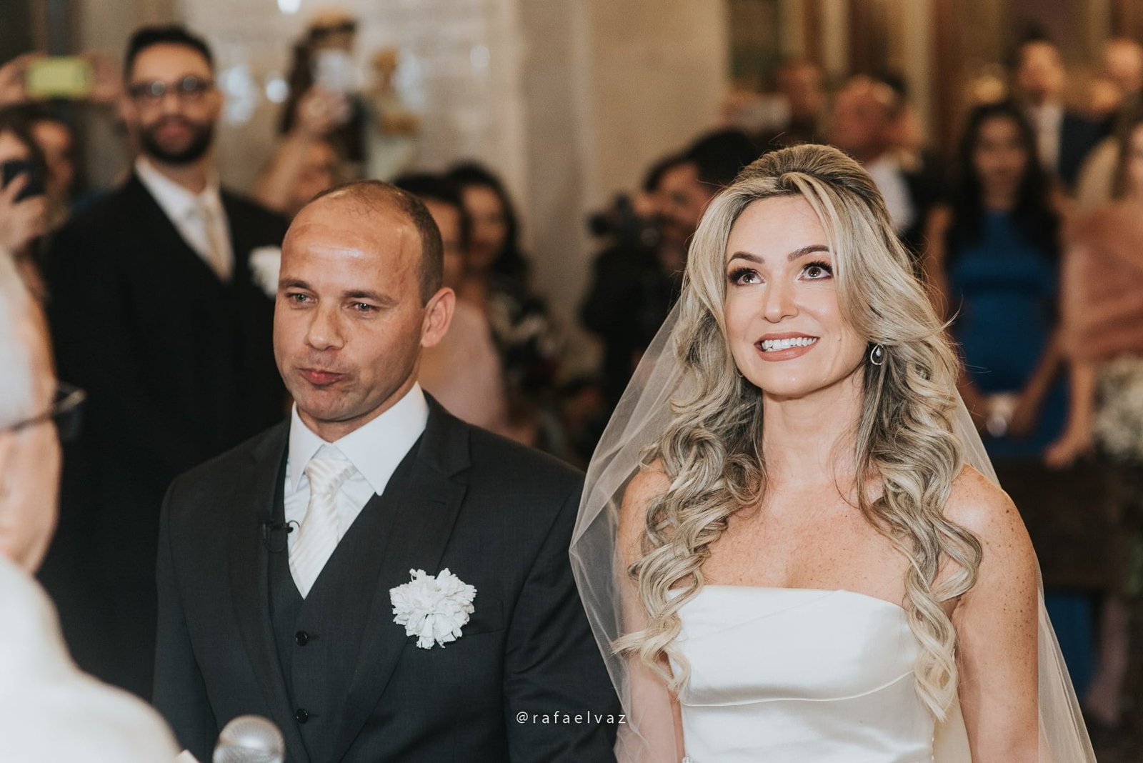 Casamento com neymar, neymar no casamento, casamento gabi e léo, casamento a noite, casamento na igreja, casamento na igreja do valongo, casamento com famoso, casamento com wesley safadão, casamento com safadão, neymar e bruna marquezine, neymar e bruna marquezine no casamento, casamento de jogador de futebol, casamento em santos, Rafael vaz fotografia, fotógrafo de famosos, david brasil, casamento de famosos, casamento do léo do santos, neymar e bruna marquezine padrinhos