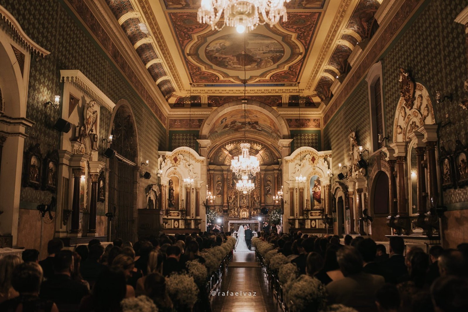 Casamento com neymar, neymar no casamento, casamento gabi e léo, casamento a noite, casamento na igreja, casamento na igreja do valongo, casamento com famoso, casamento com wesley safadão, casamento com safadão, neymar e bruna marquezine, neymar e bruna marquezine no casamento, casamento de jogador de futebol, casamento em santos, Rafael vaz fotografia, fotógrafo de famosos, david brasil, casamento de famosos, casamento do léo do santos, neymar e bruna marquezine padrinhos