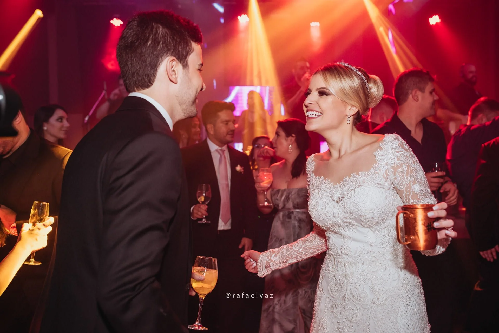 casamento classico romantico, casamento classico a noite, casamento tradicional, casamento a noite, decoracao de casamento a noite, decoracao de casamento classico, decoracao classica e romantica, convite de casamento, casamento thayana e diego, fotografo de casamento santos, fotografo de casamento sp, rafael vaz fotografia, casamento na igreja do embare, casamento em santos, casamento em igreja