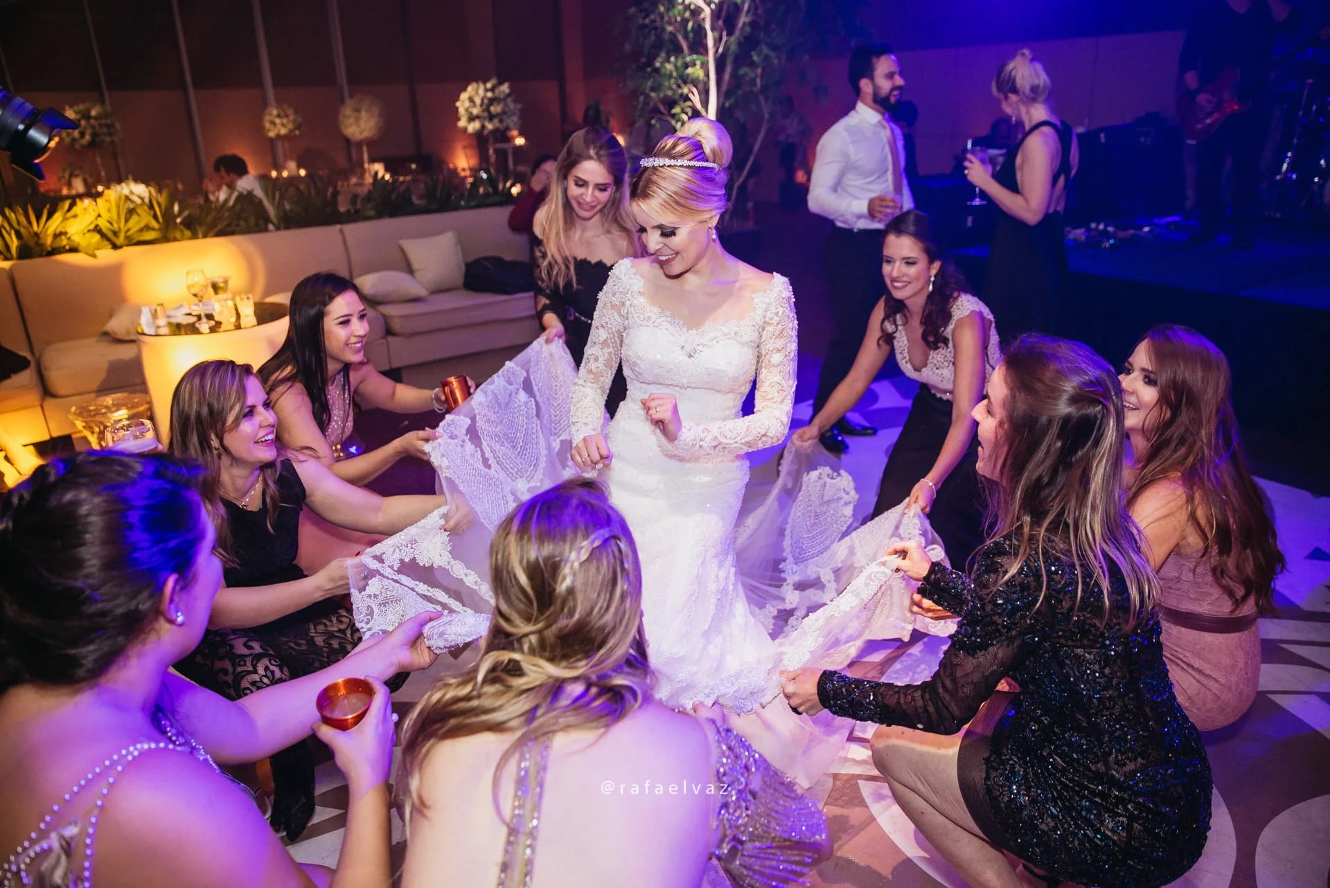 casamento classico romantico, casamento classico a noite, casamento tradicional, casamento a noite, decoracao de casamento a noite, decoracao de casamento classico, decoracao classica e romantica, convite de casamento, casamento thayana e diego, fotografo de casamento santos, fotografo de casamento sp, rafael vaz fotografia, casamento na igreja do embare, casamento em santos, casamento em igreja