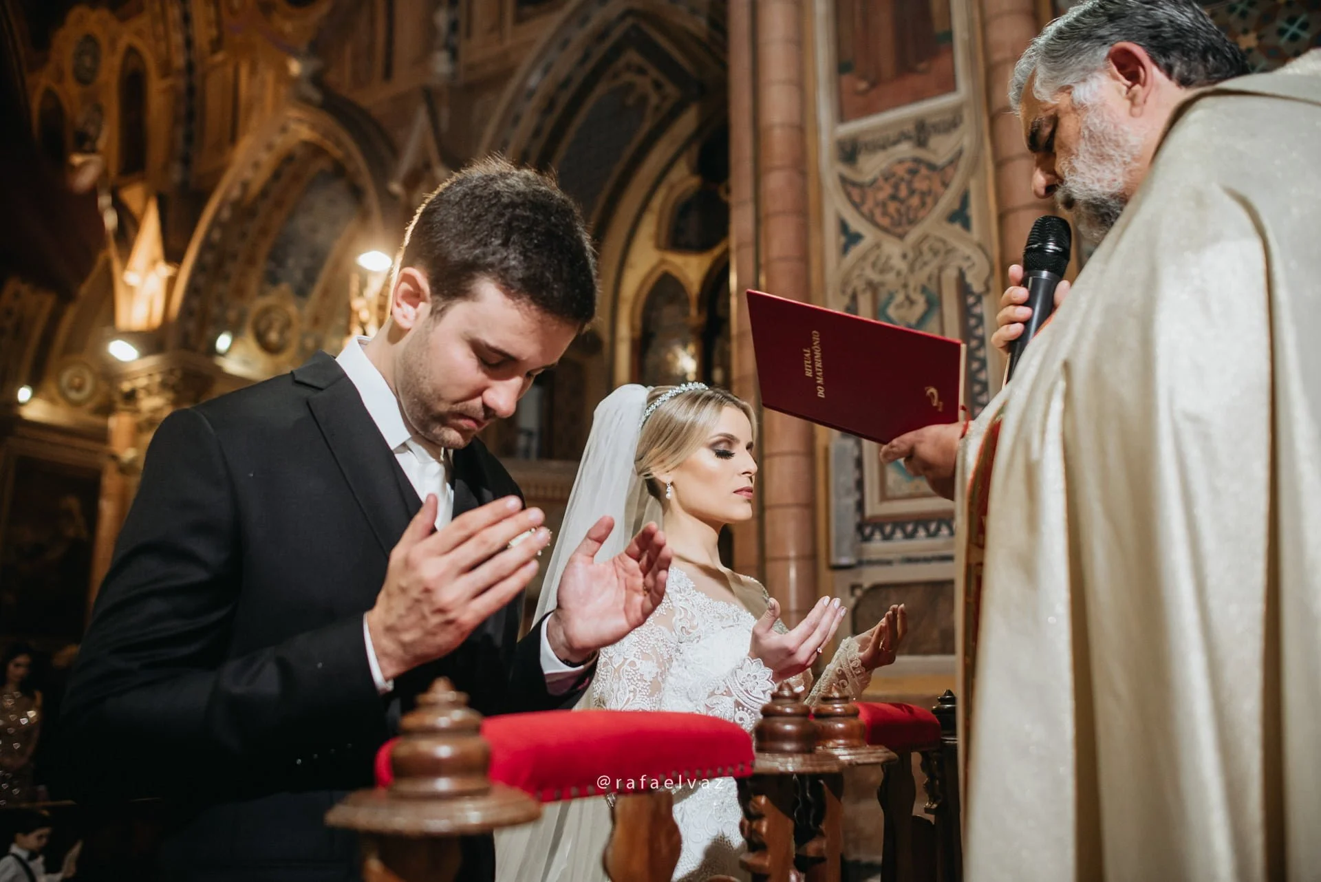 casamento classico romantico, casamento classico a noite, casamento tradicional, casamento a noite, decoracao de casamento a noite, decoracao de casamento classico, decoracao classica e romantica, convite de casamento, casamento thayana e diego, fotografo de casamento santos, fotografo de casamento sp, rafael vaz fotografia, casamento na igreja do embare, casamento em santos, casamento em igreja