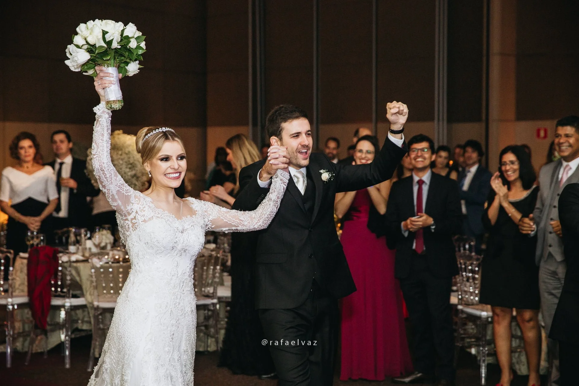 casamento classico romantico, casamento classico a noite, casamento tradicional, casamento a noite, decoracao de casamento a noite, decoracao de casamento classico, decoracao classica e romantica, convite de casamento, casamento thayana e diego, fotografo de casamento santos, fotografo de casamento sp, rafael vaz fotografia, casamento na igreja do embare, casamento em santos, casamento em igreja