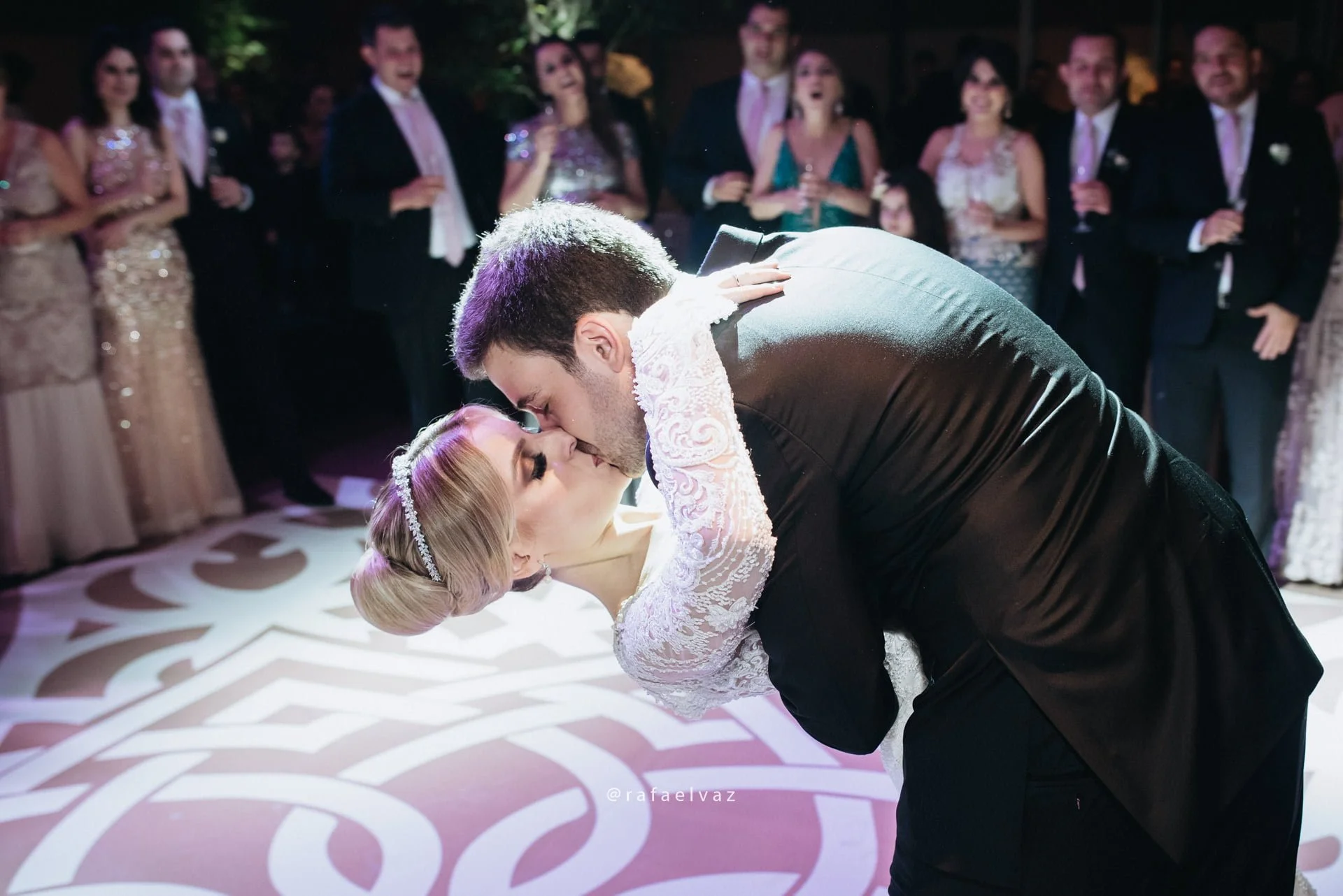 casamento classico romantico, casamento classico a noite, casamento tradicional, casamento a noite, decoracao de casamento a noite, decoracao de casamento classico, decoracao classica e romantica, convite de casamento, casamento thayana e diego, fotografo de casamento santos, fotografo de casamento sp, rafael vaz fotografia, casamento na igreja do embare, casamento em santos, casamento em igreja