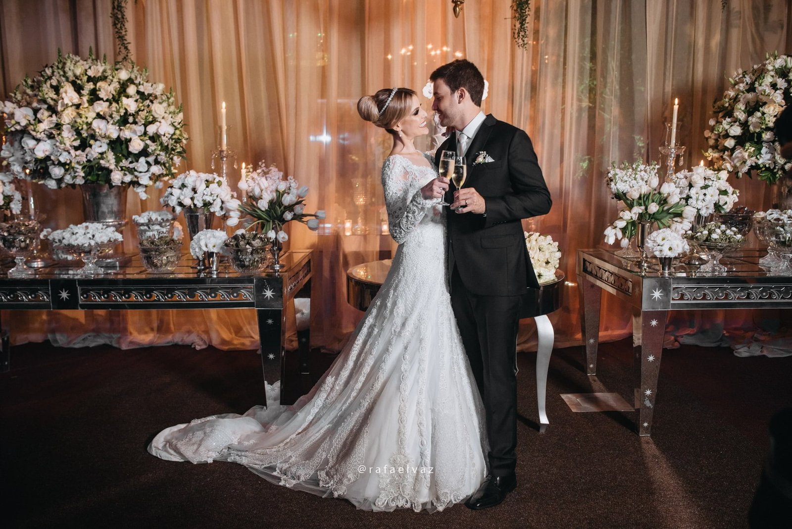 casamento classico romantico, casamento classico a noite, casamento tradicional, casamento a noite, decoracao de casamento a noite, decoracao de casamento classico, decoracao classica e romantica, convite de casamento, casamento thayana e diego, fotografo de casamento santos, fotografo de casamento sp, rafael vaz fotografia, casamento na igreja do embare, casamento em santos, casamento em igreja