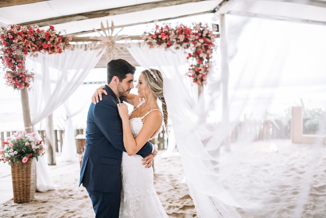 casamento na praia, casamento pe na areia, maresias, luai cabanas, decoração de casamento de dia, casamento de dia, casar na praia, rafael vaz fotografia