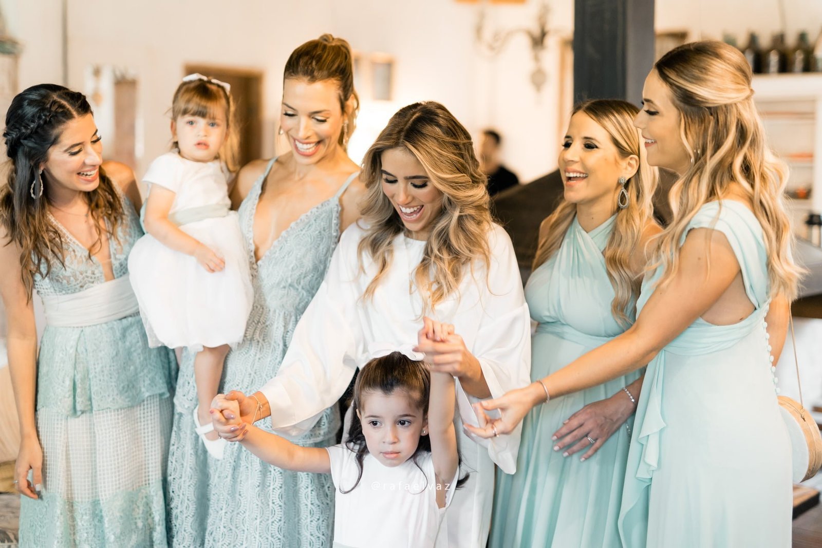 casamento julie e rafael, casamento na árvore, luz do sol no casamento, making of noiva, noiva, bride, bride to be, vestida de noiva, lapis de noiva, constance zahn