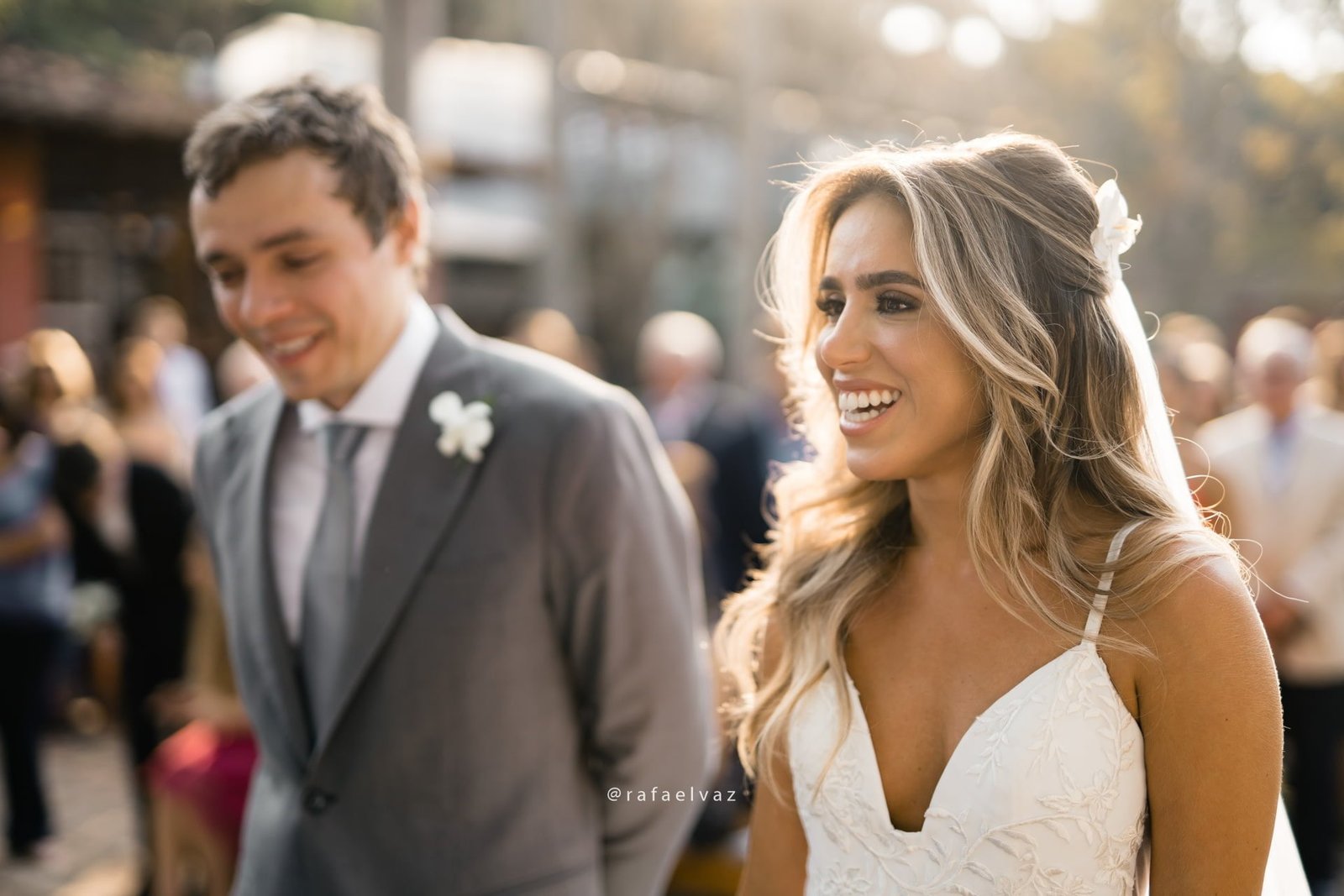 casamento julie e rafael, casamento na árvore, luz do sol no casamento, making of noiva, noiva, bride, bride to be, vestida de noiva, lapis de noiva, constance zahn