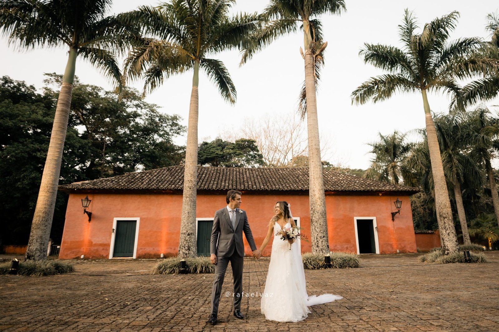 casamento julie e rafael, casamento na árvore, luz do sol no casamento, making of noiva, noiva, bride, bride to be, vestida de noiva, lapis de noiva, constance zahn