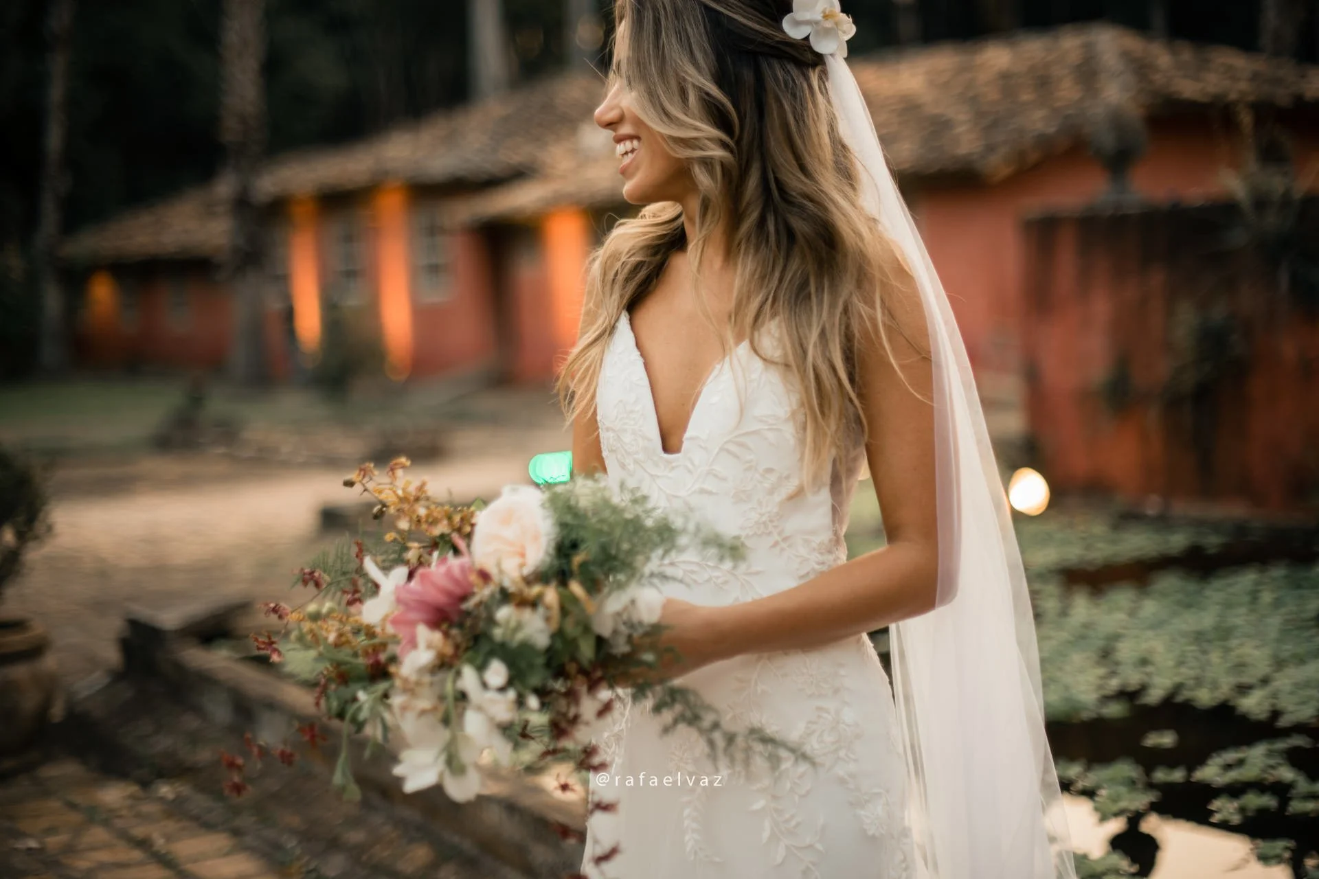 Casamento na Fazenda das Cabras, casamento no campo, decoração de casamento de dia, decor de casamento rústica, casar de dia, casamento no pôr do sol casamento julie e rafael, casamento na árvore, luz do sol no casamento, making of noiva, noiva, bride, bride to be, vestida de noiva, lapis de noiva, constance zahn