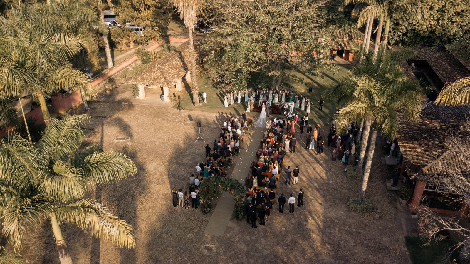 Casamento na Fazenda das Cabras, casamento no campo, decoração de casamento de dia, decor de casamento rústica, casar de dia, casamento no pôr do sol