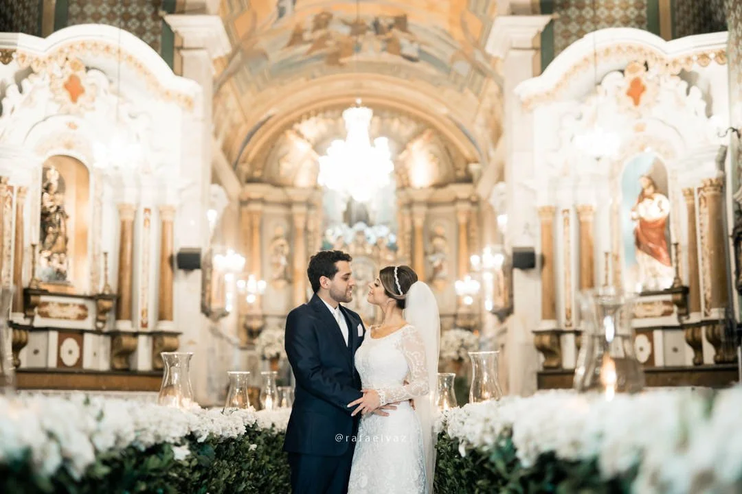 casamento na igreja do valongo, casamento tradicional, decoração de casamento a noite, rafael vaz fotografo, fotografo em santos, casar na igreja, chão de espelho, espelho na igreja, passarela de espelho
