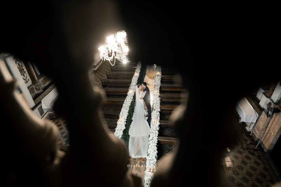casamento na igreja do valongo, casamento tradicional, decoração de casamento a noite, rafael vaz fotografo, fotografo em santos, casar na igreja, chão de espelho, espelho na igreja, passarela de espelho