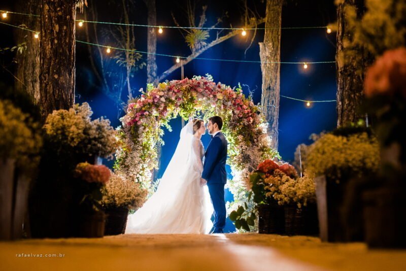 Casamento no Espaço Serra do Mar a noite, casamento no campo, casamento a noite, casamento no campo a noite, casamento em sp, casamento em sao paulo, decoração de casamento no campo, decoração de casamento rustico, decoração de casamento, flores no casamento, lucas anderi, vestido de noiva, vestida de noiva, vestido de noiva lucas anderi, rafael vaz fotografo, rafael vaz fotografia, casar no campo, say i do