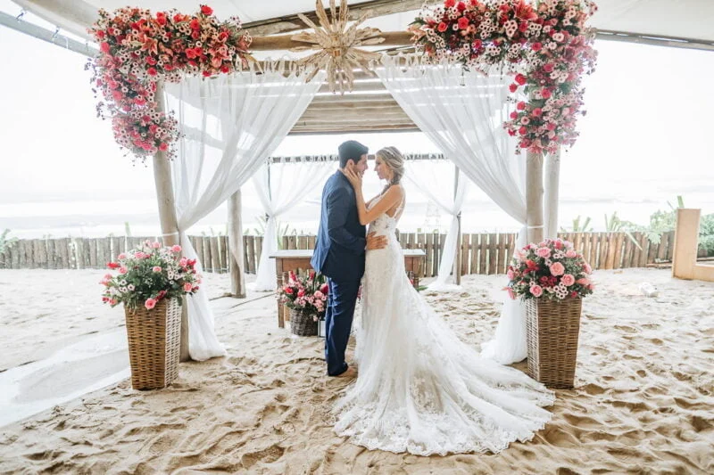 casamento na praia, casamento pe na areia, maresias, luai cabanas, decoração de casamento de dia, casamento de dia, casar na praia, rafael vaz fotografia