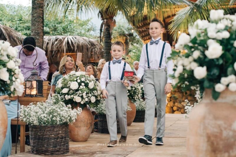 Casamento no Vila Salga, praia, Ilhabela, casamento de dia, pé na areia, ensaio na praia, decoração, fotografia de casamento, sp, noiva, vestido de noiva