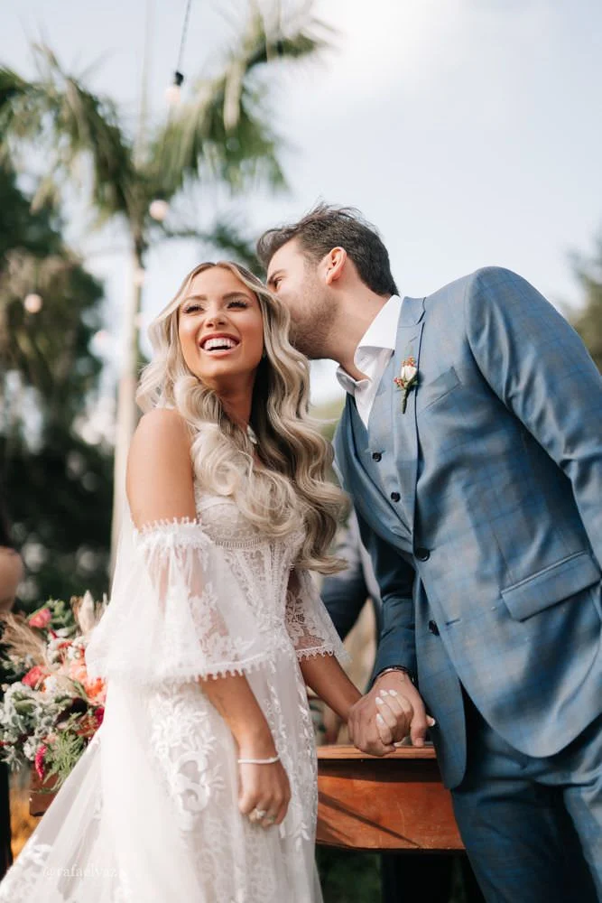 casamento na fazenda fagundes, casamento no campo, casamento de dia, varal de luzes, penteado de noiva, penteado de noiva solto, vestido de noiva, noiva loira,  decoração de casamento no campo, boho, vintage
